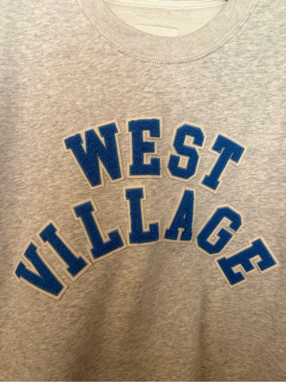 Abercrombie & Fitch West Village Crewneck - Picture 3 of 8